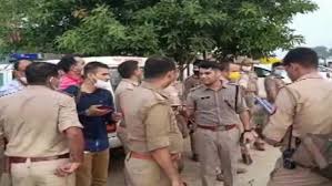 उप्र के कानपुर में बदमाशों की फायरिंग में 1 अधिकारी सहित 8 पुलिस कर्मी शहीद