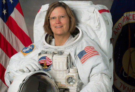अंतरिक्ष में सैर करने वाली पहली महिला अंतरिक्ष यात्री