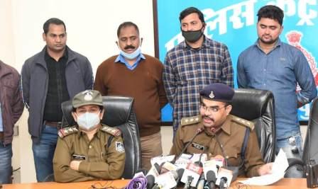 जबलपुर में पकड़े गए दो लुटेरे, कैटरिंग का काम बंद होने से कर रहे थे लूट की वारदातें
