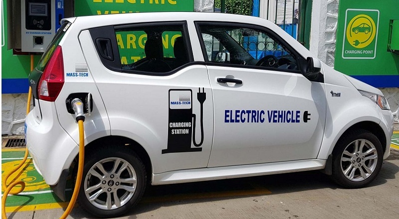 केजरीवाल सरकार का फरमान: 6 महीने के भीतर सभी सरकारी विभाग में होगा इलेक्ट्रिक वाहनों का उपयोग