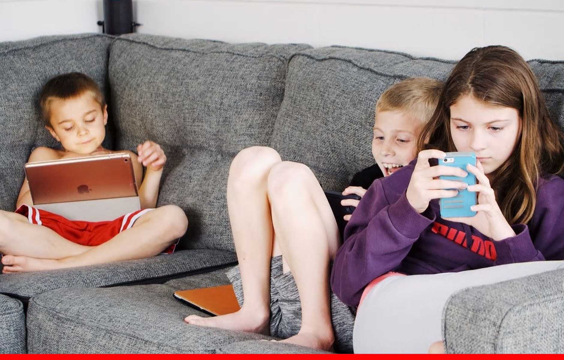बच्चों को लग रही है मोबाइल टीवी की लत, जानें नुकसान और दूर करने के उपाय