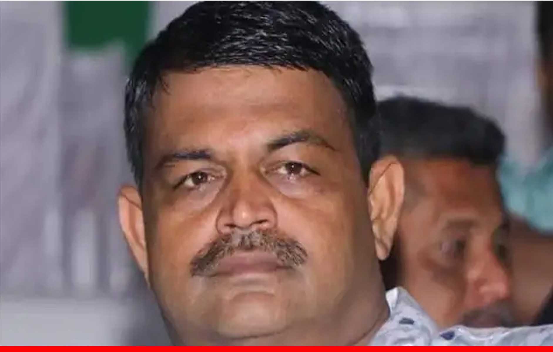भाजपा विधायक को जुआ खेलने और शराब रखने के आरोप में किया गिरफ्तार