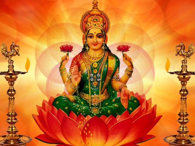 आज का दिनः गुरुवार 4 नवंबर 2021, दीपावली पर शुभ मुहूर्त में करें देवी लक्ष्मी की पूजा...