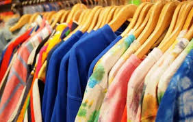 रेडिमेड कपड़ा खरीदना जनवरी से होगा महंगा, 5 से बढ़कर 12 फीसदी हो जाएगी जीएसटी दरें