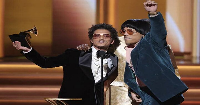 Grammy Awards 2022: लीव द डोर ओपन ने जीता सॉन्ग ऑफ द ईयर का अवॉर्ड, स्टार्टिंग ओवर बना बेस्ट कंट्री एल्बम