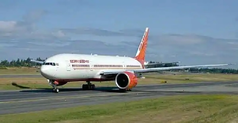 हवा में बंद हुआ विमान का इंजन तो अटक गई यात्रियों की सांस, मुंबई में करायी गई आपात लैंडिंग
