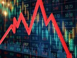 शेयर बाजार में भारी गिरावट: 1100 अंक नीचे गया सेंसेक्स, बैंकिंग स्टॉक्स की पिटाई