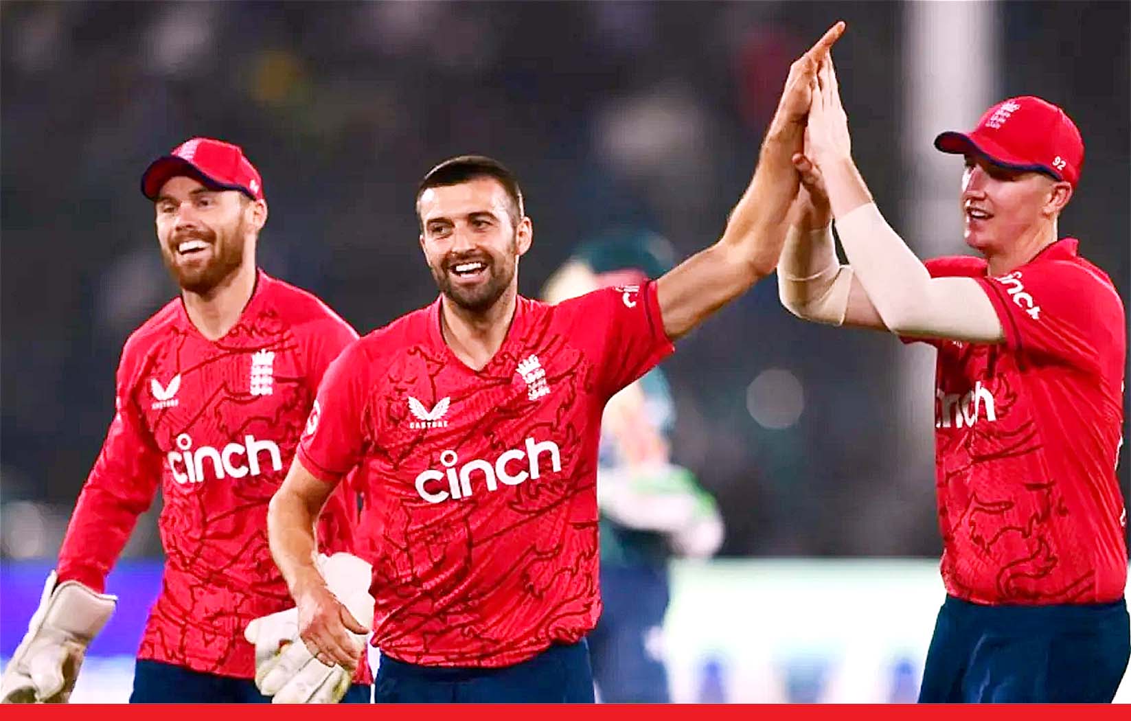 इंग्लैंड ने तीसरे टी20 मैच में पाकिस्तान को हराकर 7 मैचों की सीरीज में बनाई 2-1 से बढ़त