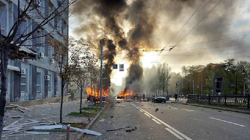 राष्ट्रपति पुतिन का बदला: यूक्रेन के कई शहरों में मिसाइल हमले, कई लोगों की मौत की आशंका