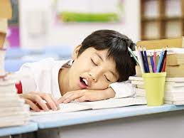 UP News: क्लास में ही सो गया 7 साल का बच्चा, स्कूल बंद होने के बाद 7 घंटे तक बंद रहा, मची अफरातफरी