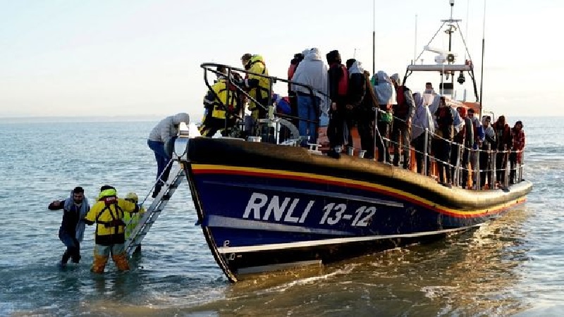 तुर्कीए से यूरोप जा रही नाव समुद्र में चट्टान से टकरा कर डूबी, 12 बच्चों सहित 59 लोगों की मौत