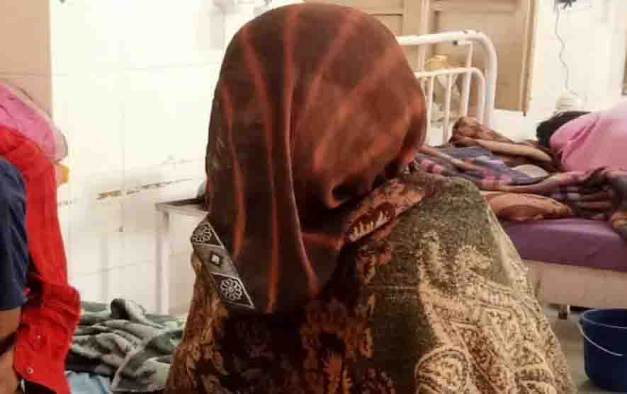 Rajasthan: अस्पताल में मां के पास सो रहे एक माह के बच्चे को उठा ले गए कुत्ते, खा गए एक हाथ और पेट