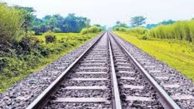 झारखंड में एक महिला ने 3 मासूम बच्चों के साथ ट्रेन से कटकर दी जान, चारों की मौत