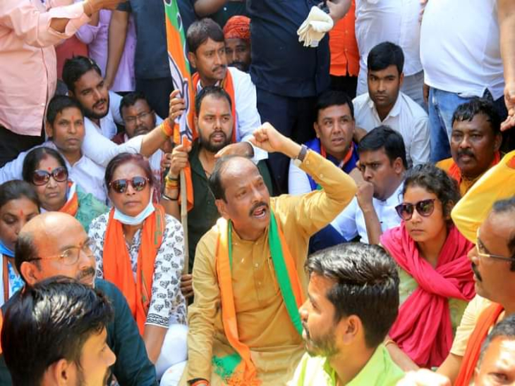 Jharkhand: सचिवालय घेरने पर BJP के तीन पूर्व मुख्यमंत्री, सांसद सहित 41 लोगों पर FIR, हजारों कार्यकर्ताओं को बनाया आरोपी