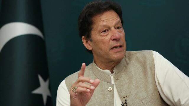 Pakistan: अब फवाद चौधरी ने भी छोड़ी PTI पार्टी, इमरान खान की मुश्किलें बड़ी