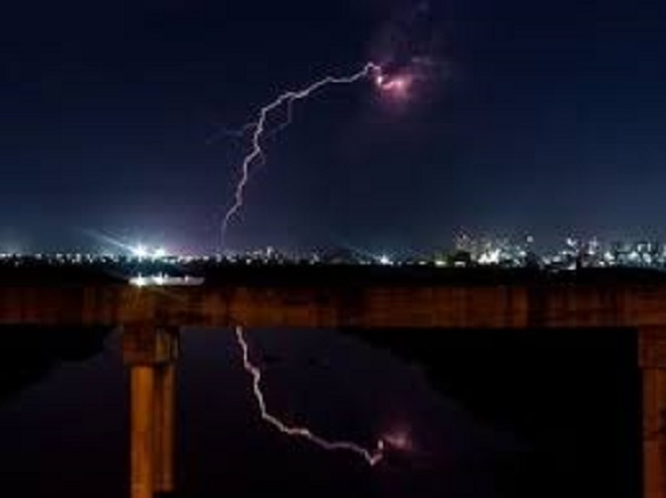 झारखंड में बिजली गिरने की घटना में 12 की मौत, कई घायल, जानिए आगे कैसा रहेगा राज्य का मौसम